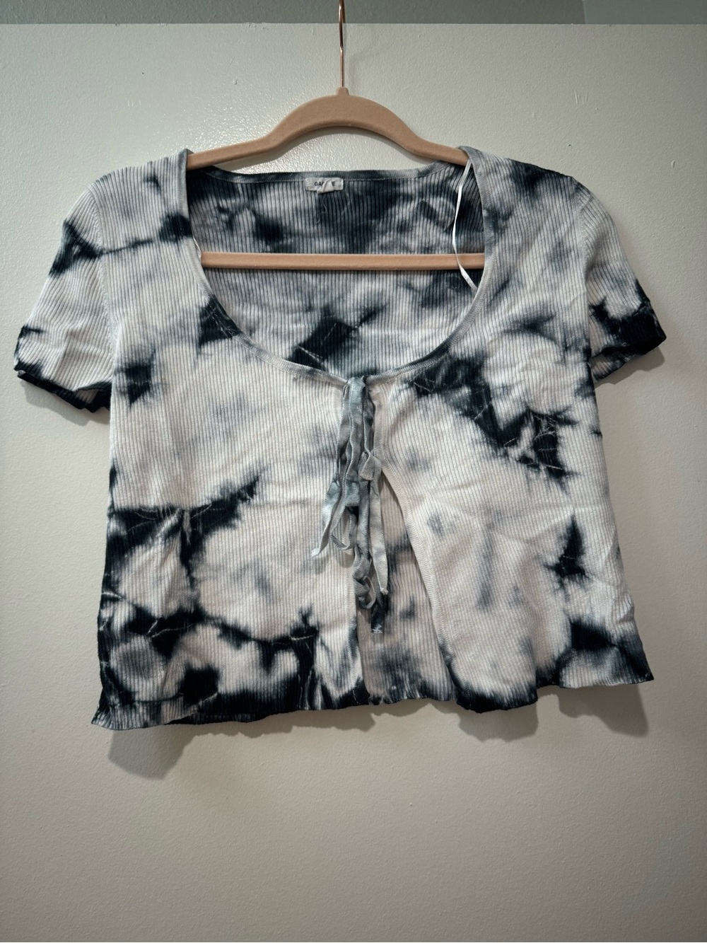Garage Black & White Tie-Dye Ribbed Front Tie Crop Top